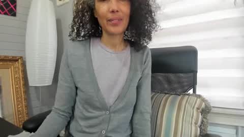 wishlist on bio online show from 02/12/25, 07:24