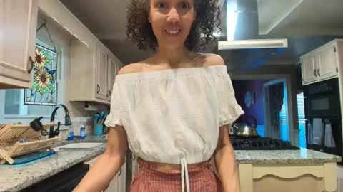 wishlist on bio online show from 04/11/26, 03:38