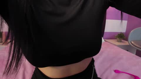 Snapshot of alli_cooper chatting on 12/11/24, 04:09 Ali online show from 12/11/24, 04:09