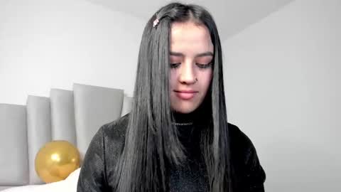 Snapshot of alli_cooper chatting on 02/18/25, 12:15 Ali online show from 02/18/25, 12:15