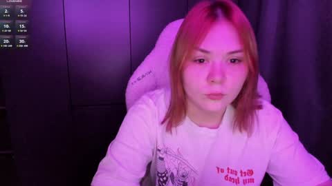 Snapshot of alli_zi chatting on 06/08/26, 05:57 Blair online show from 06/08/26, 05:57