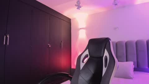 Snapshot of allicelover chatting on 12/02/25, 12:21 ALLICE online show from 12/02/25, 12:21