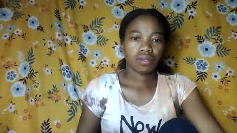 Snapshot of alliciax632770q chatting on 02/04/26, 11:42 alliciax632770q online show from 02/04/26, 11:42