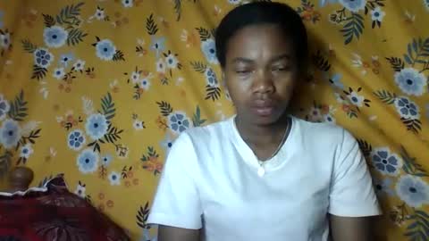 Snapshot of alliciax632770q chatting on 02/11/26, 01:10 alliciax632770q online show from 02/11/26, 01:10