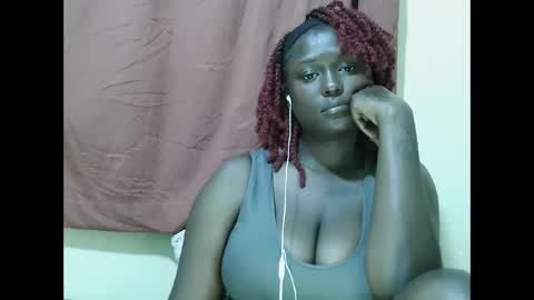 Snapshot of allie_quin chatting on 09/10/25, 01:38 Allie online show from 09/10/25, 01:38