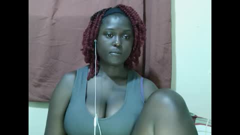 Snapshot of allie_quin chatting on 09/10/25, 01:44 Allie online show from 09/10/25, 01:44