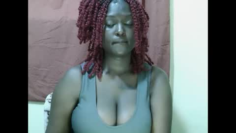 Snapshot of allie_quin chatting on 09/15/25, 08:36 Allie online show from 09/15/25, 08:36