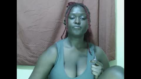 Snapshot of allie_quin chatting on 09/25/25, 10:46 Allie online show from 09/25/25, 10:46