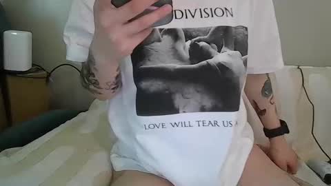 alliebearx online show from 04/12/26, 06:46