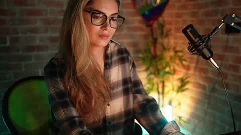 Allie online show from 12/24/24, 05:38