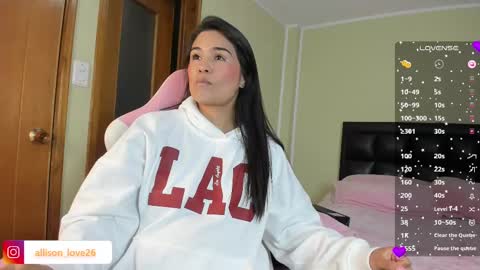 Snapshot of allison_love chatting on 02/15/25, 05:41 allison online show from 02/15/25, 05:41