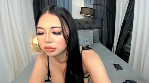 Snapshot of allison_maive chatting on 02/16/25, 11:05 Allison online show from 02/16/25, 11:05