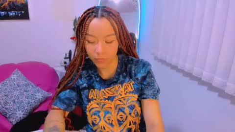 allison_starmodel online show from 04/22/26, 12:13