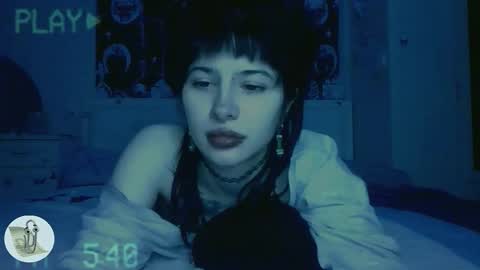 Snapshot of allisondeetz chatting on 03/25/26, 09:32 Alis online show from 03/25/26, 09:32