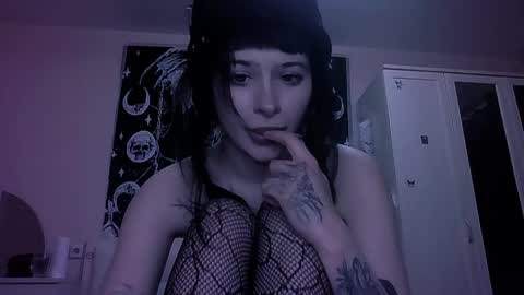 Snapshot of allisondeetz chatting on 04/08/26, 07:47 Alis online show from 04/08/26, 07:47