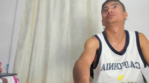 Snapshot of allisonjustingb chatting on 01/06/25, 10:47 AllisonJustin online show from 01/06/25, 10:47