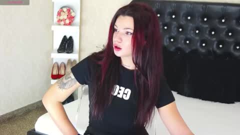 Snapshot of allisonn223 chatting on 10/17/25, 12:41 Deea online show from 10/17/25, 12:41