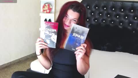 Snapshot of allisonn223 chatting on 10/25/25, 12:23 Deea online show from 10/25/25, 12:23