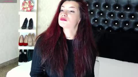 Snapshot of allisonn223 chatting on 10/26/25, 01:28 Deea online show from 10/26/25, 01:28