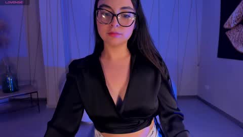 Snapshot of allisonrogersx chatting on 03/08/25, 03:28 Allison Rogers online show from 03/08/25, 03:28