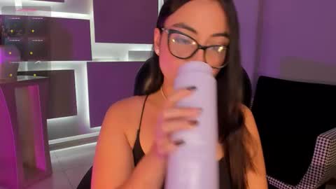 Snapshot of allisonrogersx chatting on 10/23/25, 02:11 Allison Rogers online show from 10/23/25, 02:11