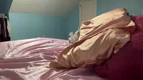 Snapshot of allisontaylorxo chatting on 11/29/25, 03:42 allisontaylorxo online show from 11/29/25, 03:42