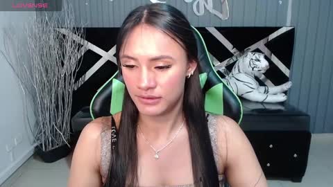 Snapshot of allisson_a chatting on 01/22/25, 06:42 Allisson online show from 01/22/25, 06:42