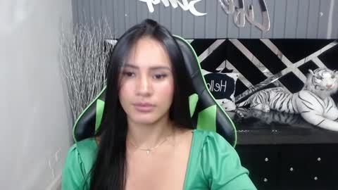 Snapshot of allisson_a chatting on 02/07/25, 03:23 Allisson online show from 02/07/25, 03:23