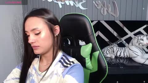 Snapshot of allisson_a chatting on 02/12/25, 03:29 Allisson online show from 02/12/25, 03:29