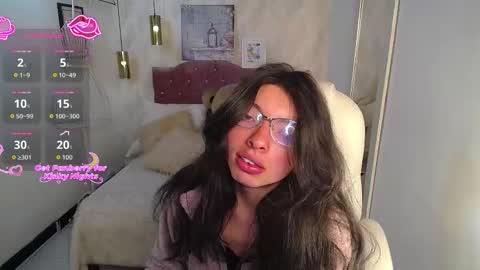 Snapshot of alllyson_ chatting on 11/04/25, 07:46 alison online show from 11/04/25, 07:46