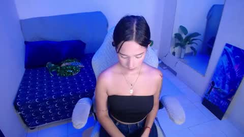 Snapshot of alloy_tiny chatting on 03/21/26, 06:11 alloy_tiny online show from 03/21/26, 06:11