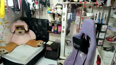 allsson_miller online show from 04/21/26, 01:42