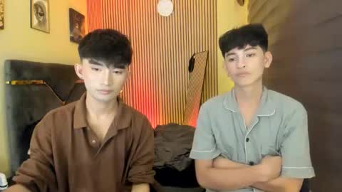 Snapshot of alluring_alpha chatting on 09/16/25, 01:23 kim and josh online show from 09/16/25, 01:23