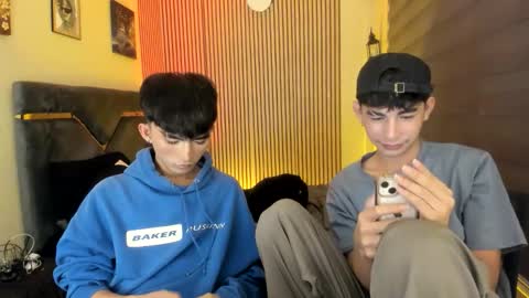 Snapshot of alluring_alpha chatting on 09/19/25, 04:29 kim and josh online show from 09/19/25, 04:29