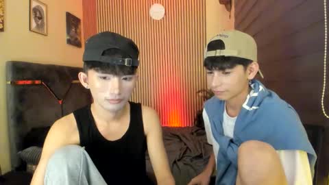 Snapshot of alluring_alpha chatting on 10/05/25, 03:43 kim and josh online show from 10/05/25, 03:43