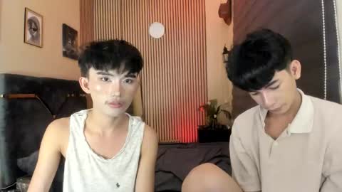 Snapshot of alluring_alpha chatting on 10/22/25, 07:30 kim and josh online show from 10/22/25, 07:30