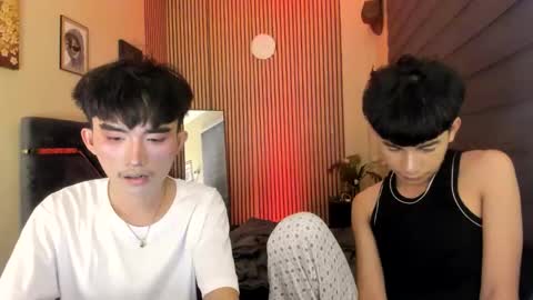 Snapshot of alluring_alpha chatting on 10/24/25, 08:11 kim and josh online show from 10/24/25, 08:11