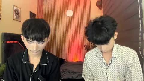 Snapshot of alluring_alpha chatting on 10/29/25, 08:27 kim and josh online show from 10/29/25, 08:27