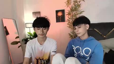 Snapshot of alluring_alpha chatting on 02/14/26, 06:21 kim and josh online show from 02/14/26, 06:21