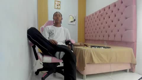 alluringangel01 online show from 11/10/25, 02:43