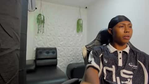 alluringangel01 online show from 12/01/25, 01:43