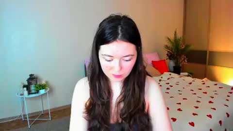 Snapshot of alluringeyess chatting on 07/07/26, 04:48 alluringeyess online show from 07/07/26, 04:48