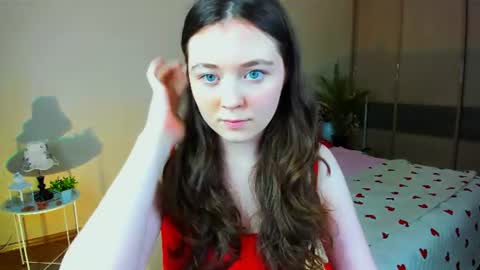 Snapshot of alluringeyess chatting on 07/15/26, 12:43 alluringeyess online show from 07/15/26, 12:43