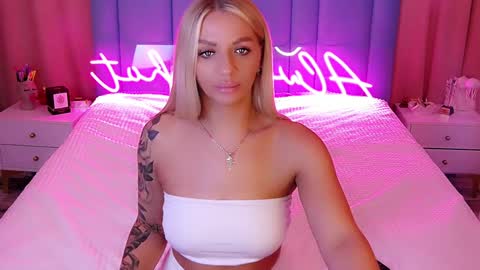 AlwaysHot online show from 12/21/24, 03:03