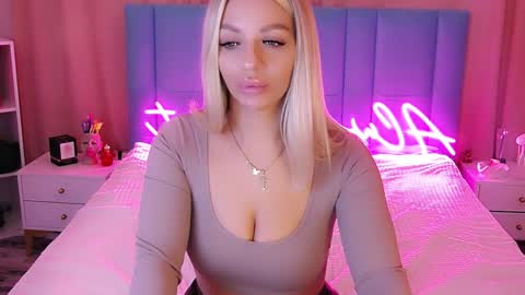 AlwaysHot online show from 01/18/25, 02:47