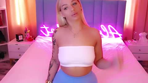 AlwaysHot online show from 03/11/25, 02:32