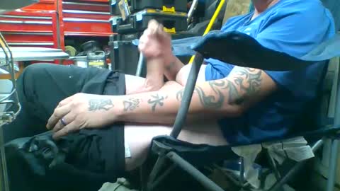 allwolf0323 online show from 10/05/25, 09:18