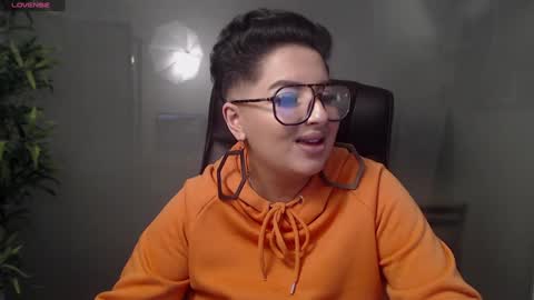         online show from 01/27/25, 01:16