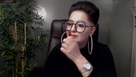         online show from 01/29/25, 01:16