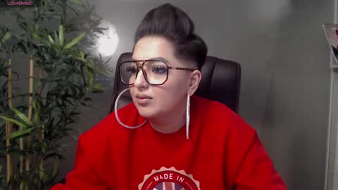         online show from 02/18/25, 12:15